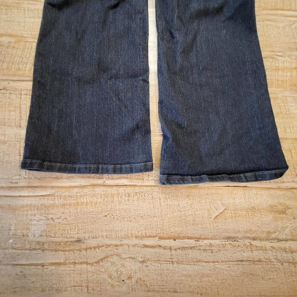 NYJD BILLIE MINI BOOTCUT JEANS SIZE 14W Dark Wash Lift Tuck Technology - Picture 12 of 12